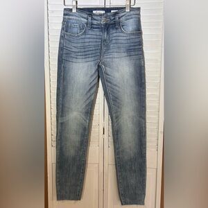 Kancan Signature Estilo skinny stretch ankle blue jeans Waist size 26 raw hem